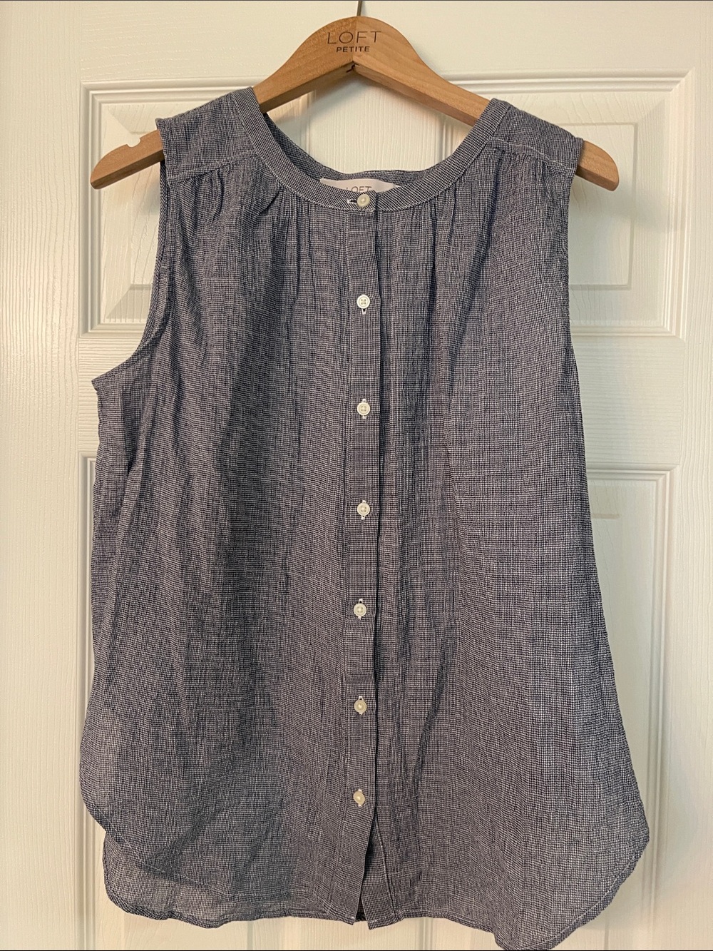 LOFT Petite Sleeveless Button-Front Chambray Tank in Blue